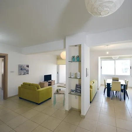 Penthouse Close To Everything בורוקליני