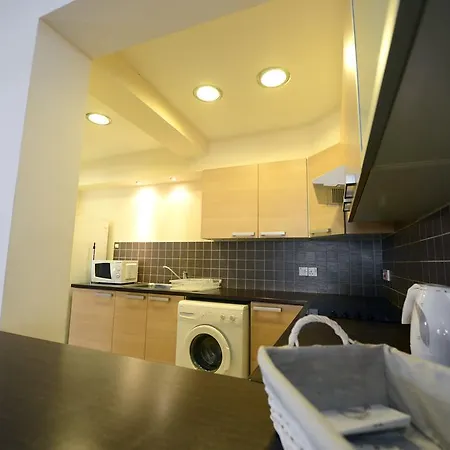Апартаменты Penthouse Close To Everything Вороклини
